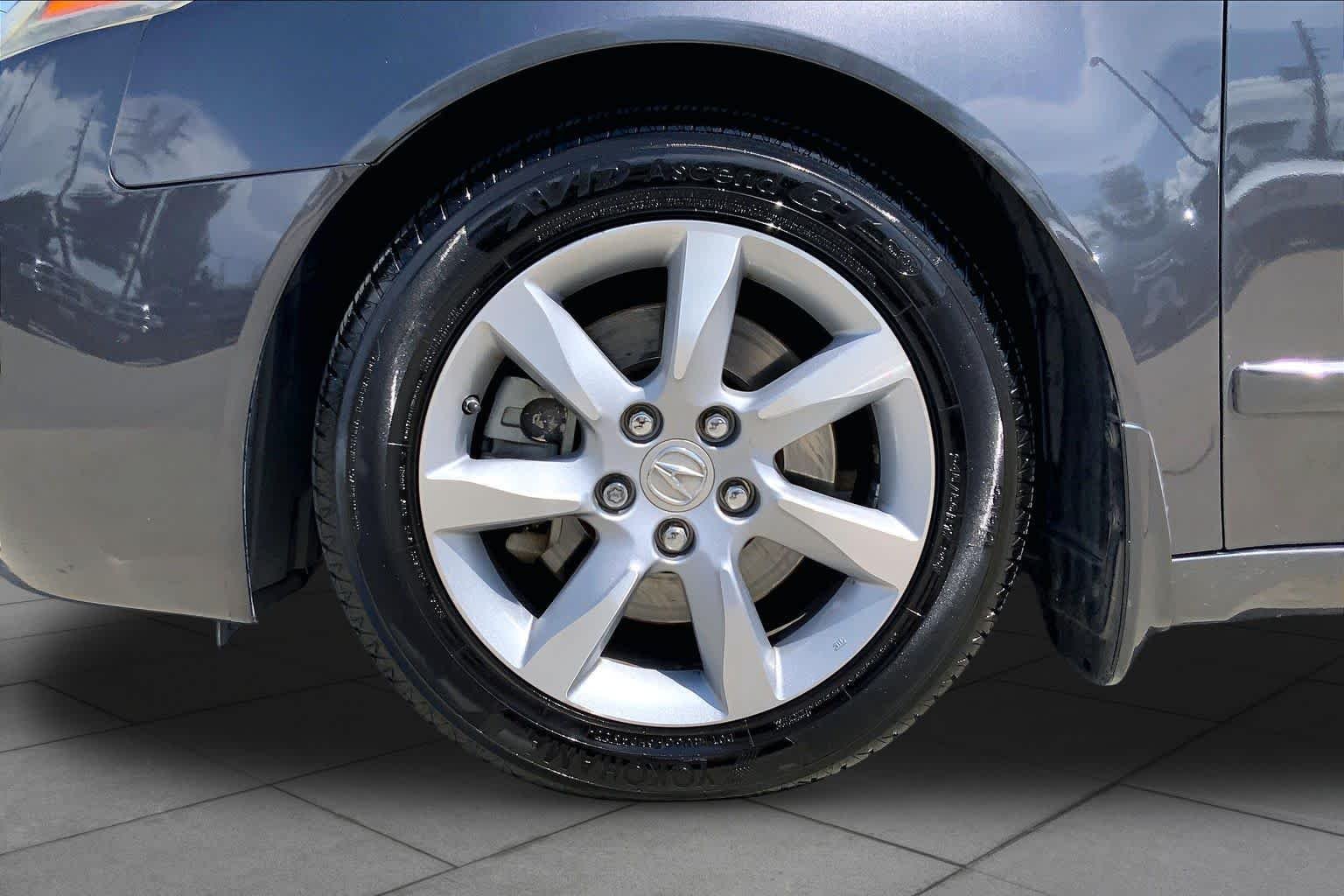 Used 2012 Graphite Luster Metallic Acura Tech Auto image 11