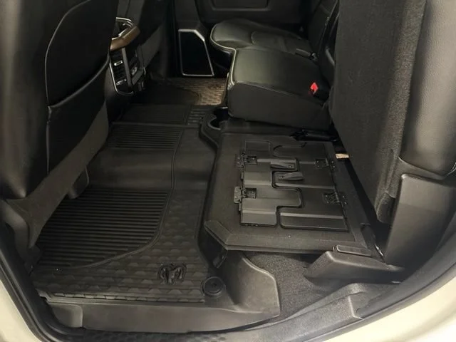 Used 2023  Ram Laramie image 38