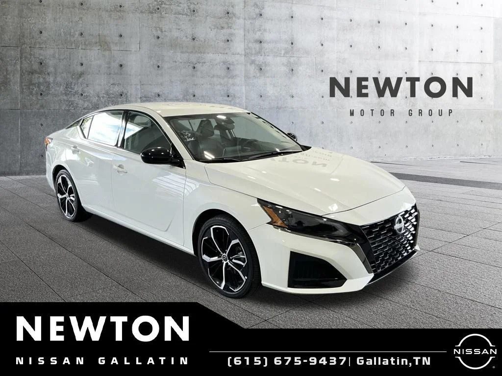 2025 Nissan Altima's photo