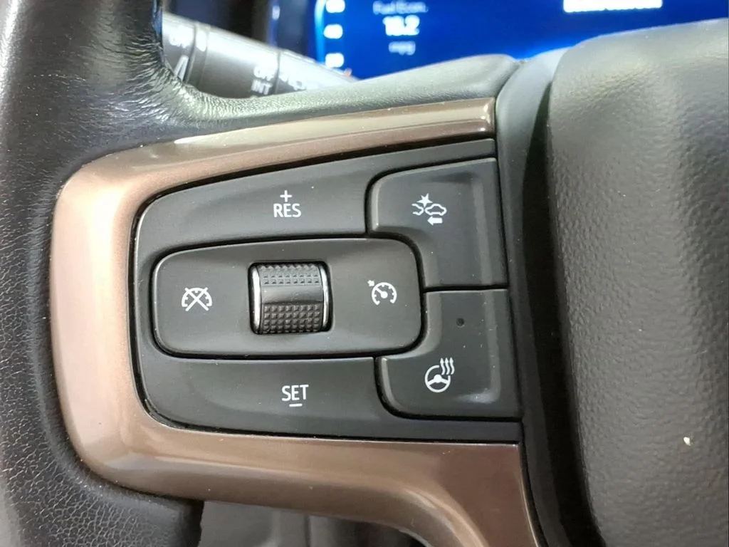 Certified Used 2022 Iridescent Pearl Tricoat Chevrolet High Country image 18