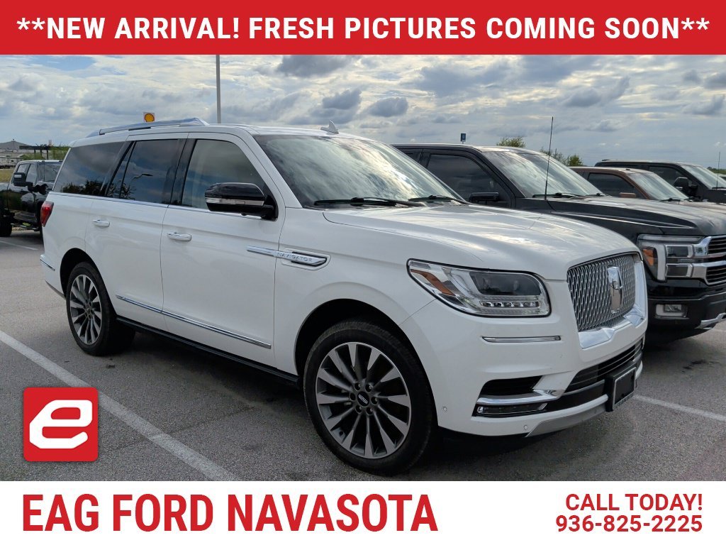 Used 2021 Pristine White Lincoln Reserve image 1