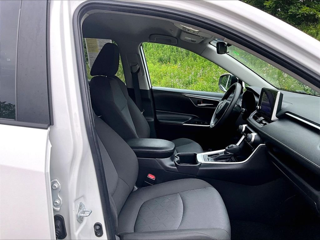 Used 2024 White Toyota XLE image 11