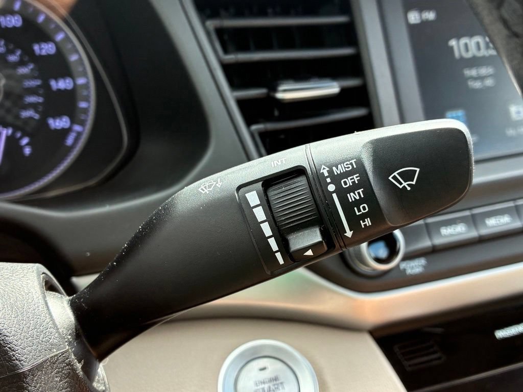 2020 Hyundai Elantra Value Edition - Photo 35