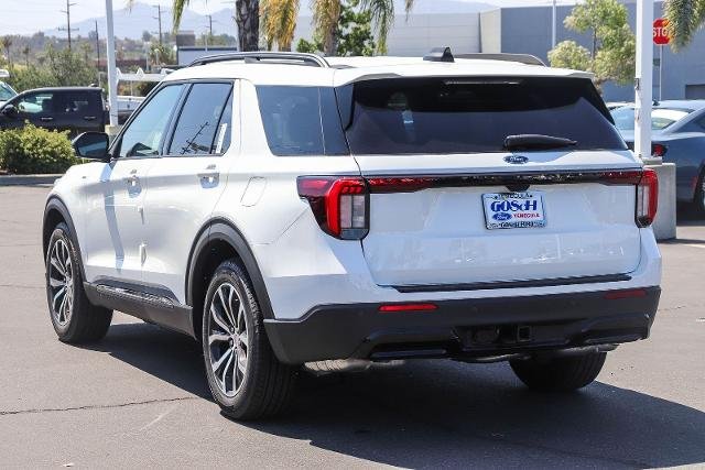 New 2026 Star White Metallic Tri-Coat Ford ST-Line image 33