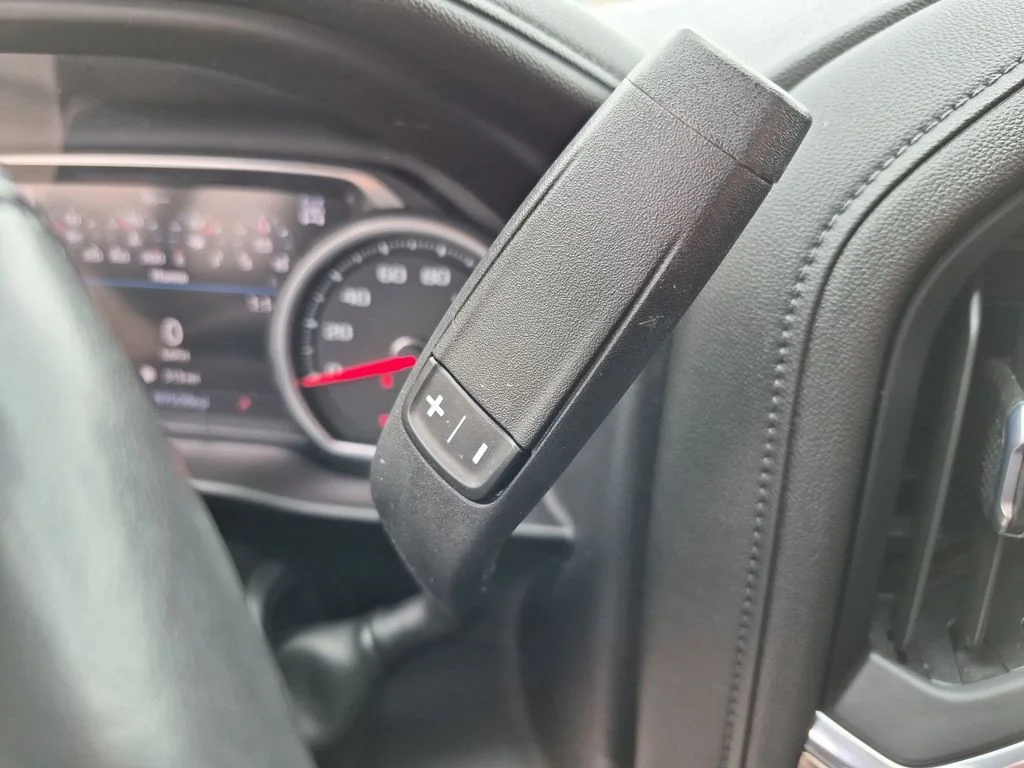 Used 2022 White Chevrolet High Country image 28