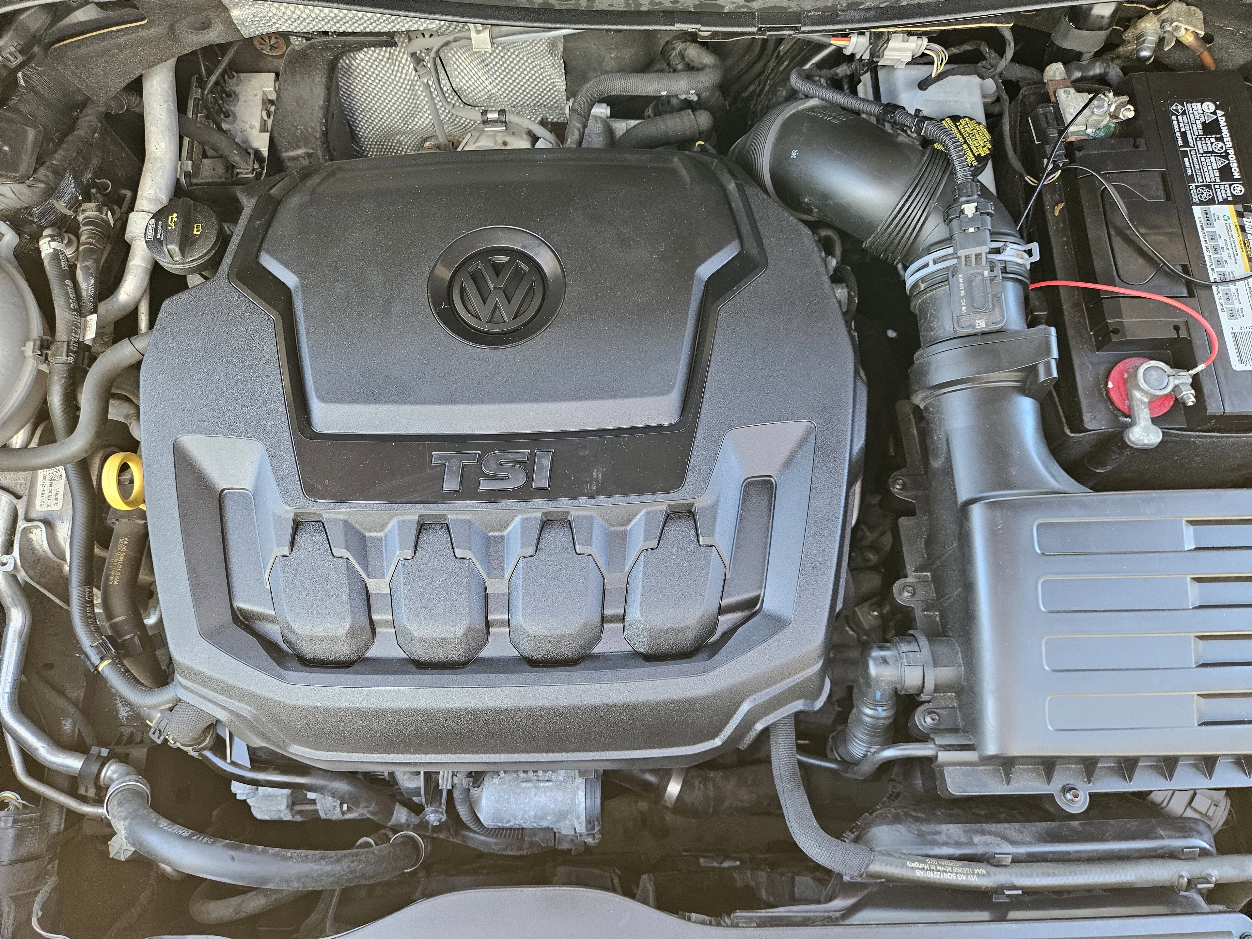 Used 2018 GRAY Volkswagen 2.0T SE 4Motion image 31
