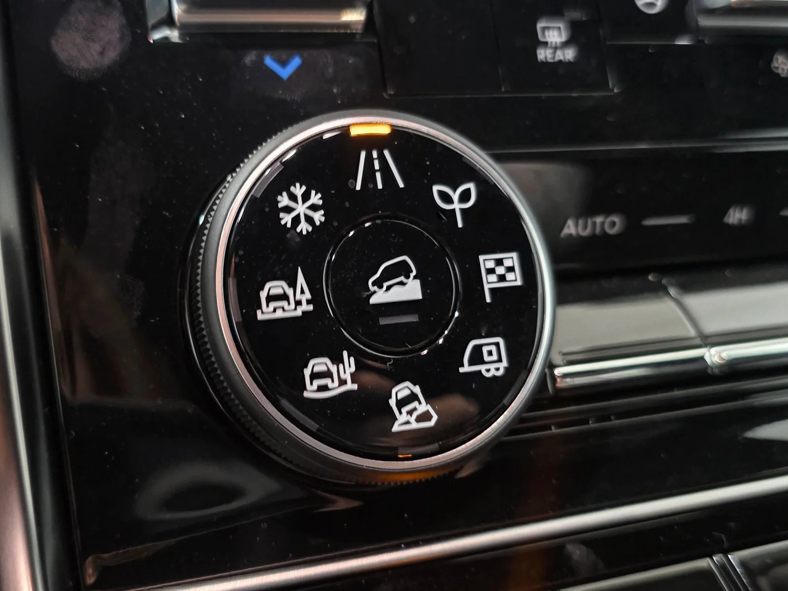 2026 Nissan Armada PRO-4X - Photo 32