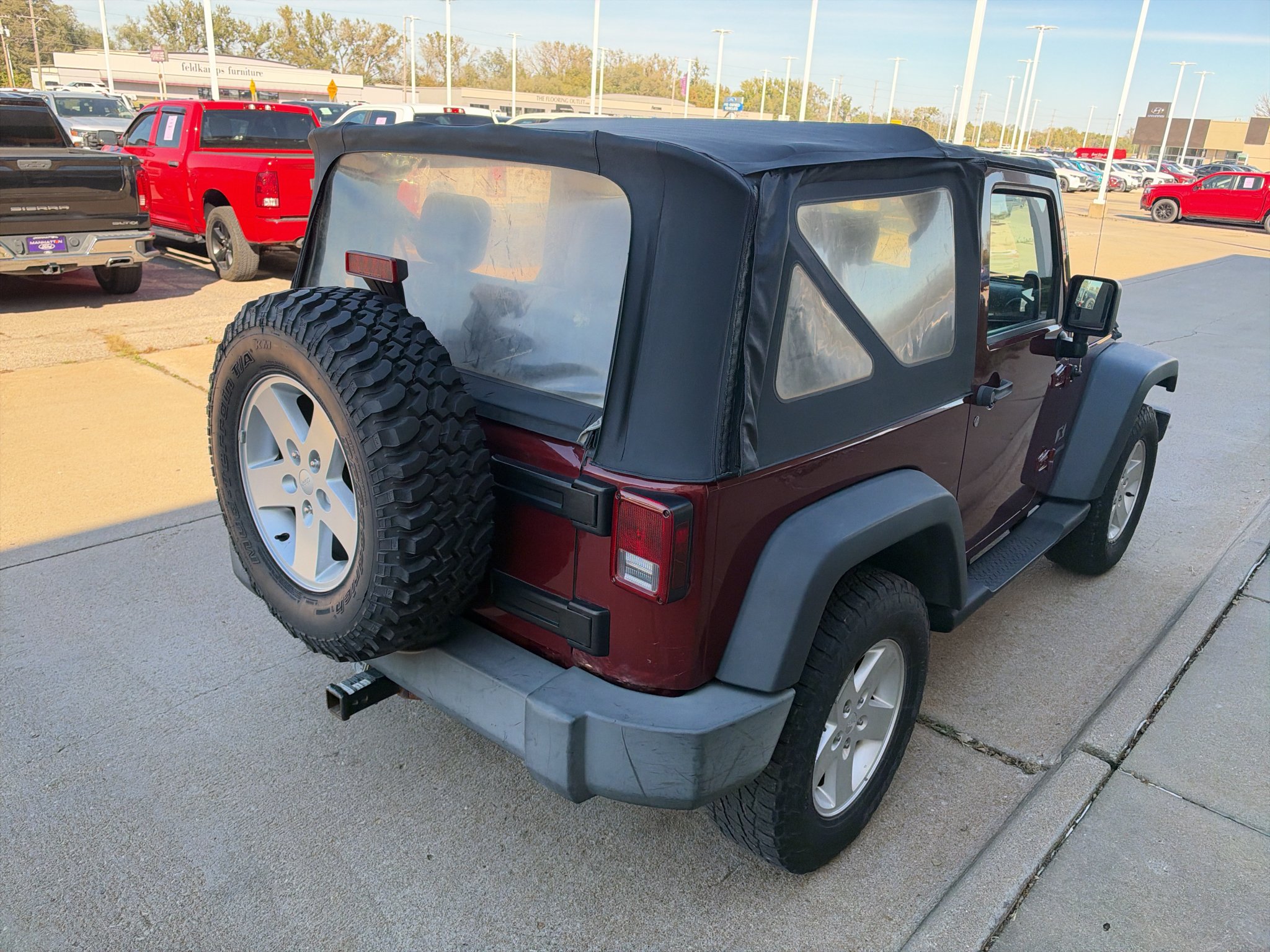 Used 2007 Flame Red Clearcoat / Black Hard Top Jeep X image 6