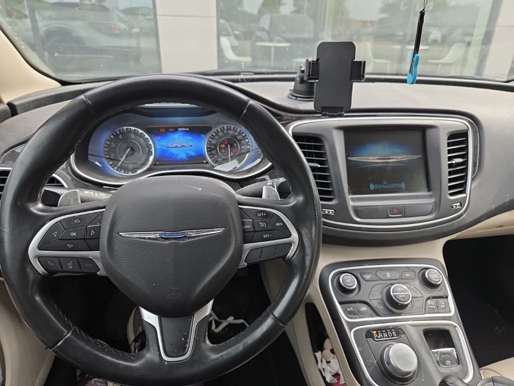 Used 2015 White Chrysler C image 6