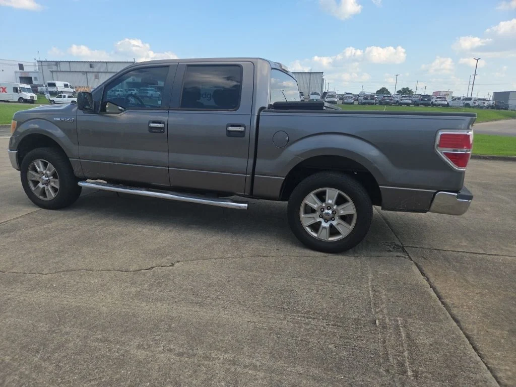 Used 2012 Sterling Gray Metallic Ford XLT image 9
