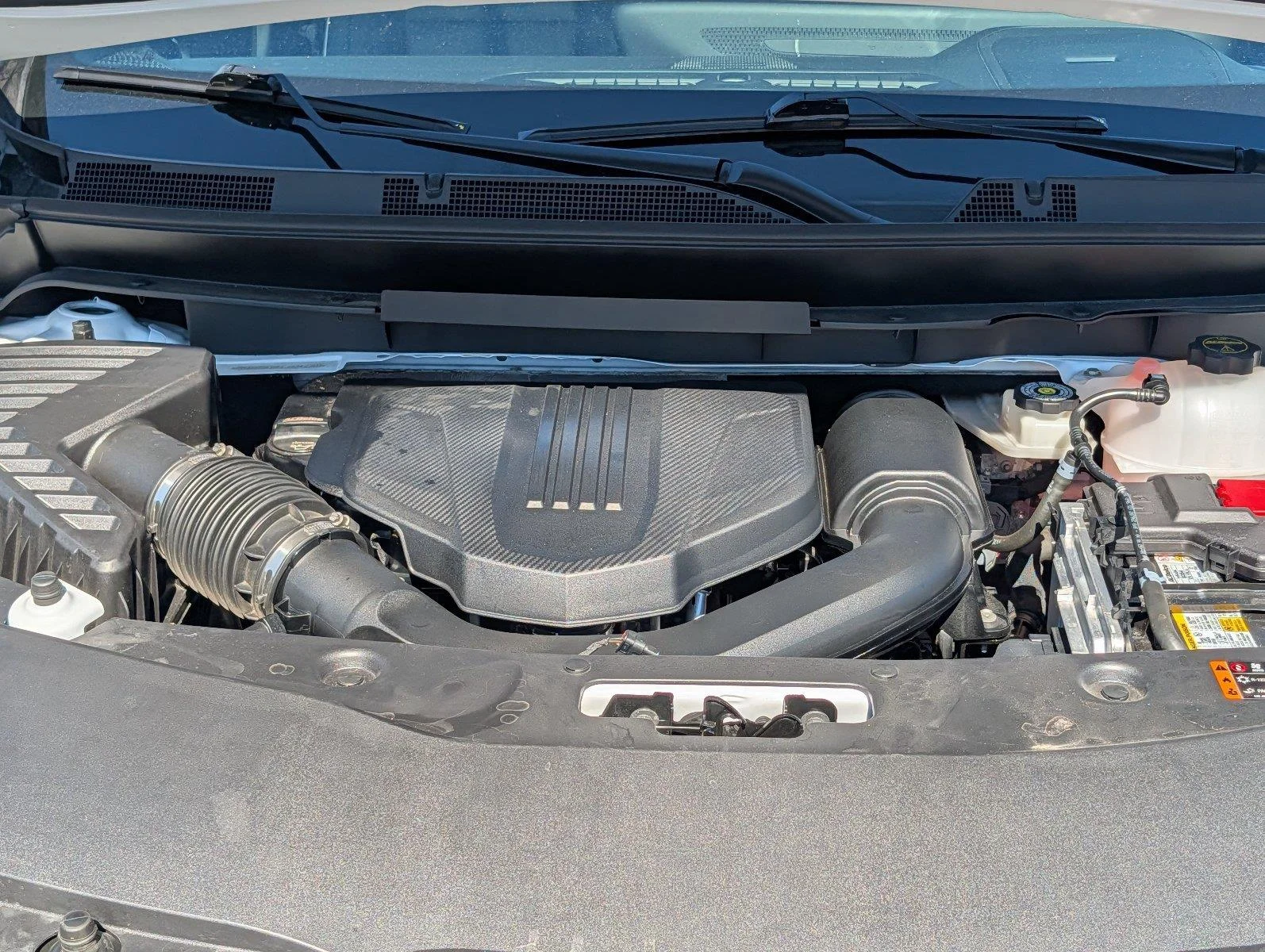 Used 2026 Summit White Buick Sport Touring image 38