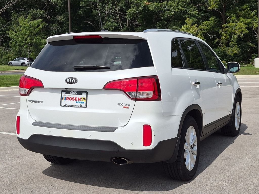Used 2014 White Kia EX image 7