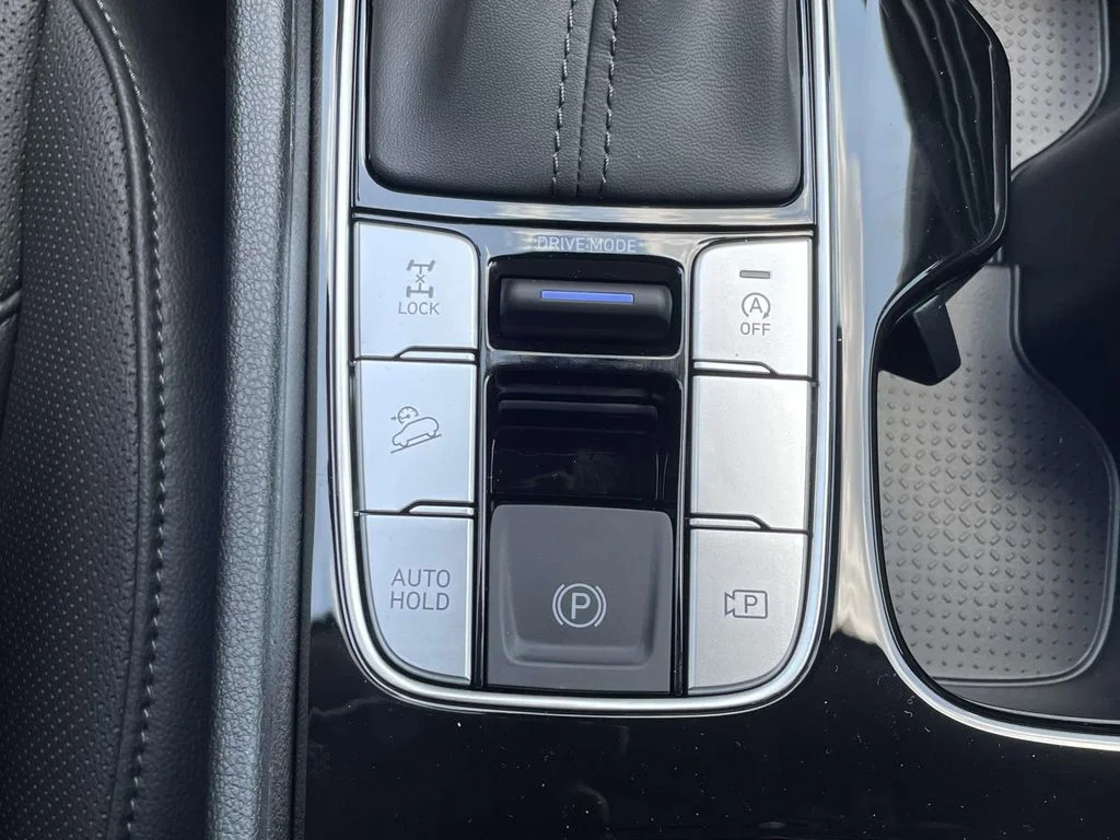 New 2026 Black Hyundai SEL image 30