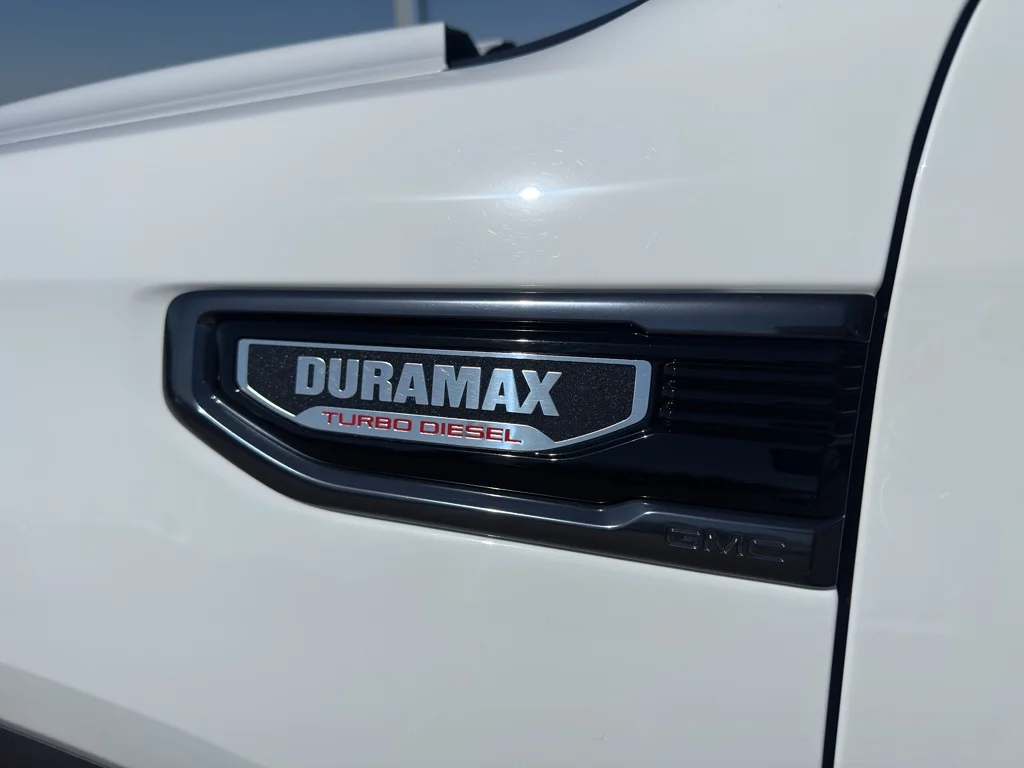 Used 2025 Summit White GMC AT4 image 11
