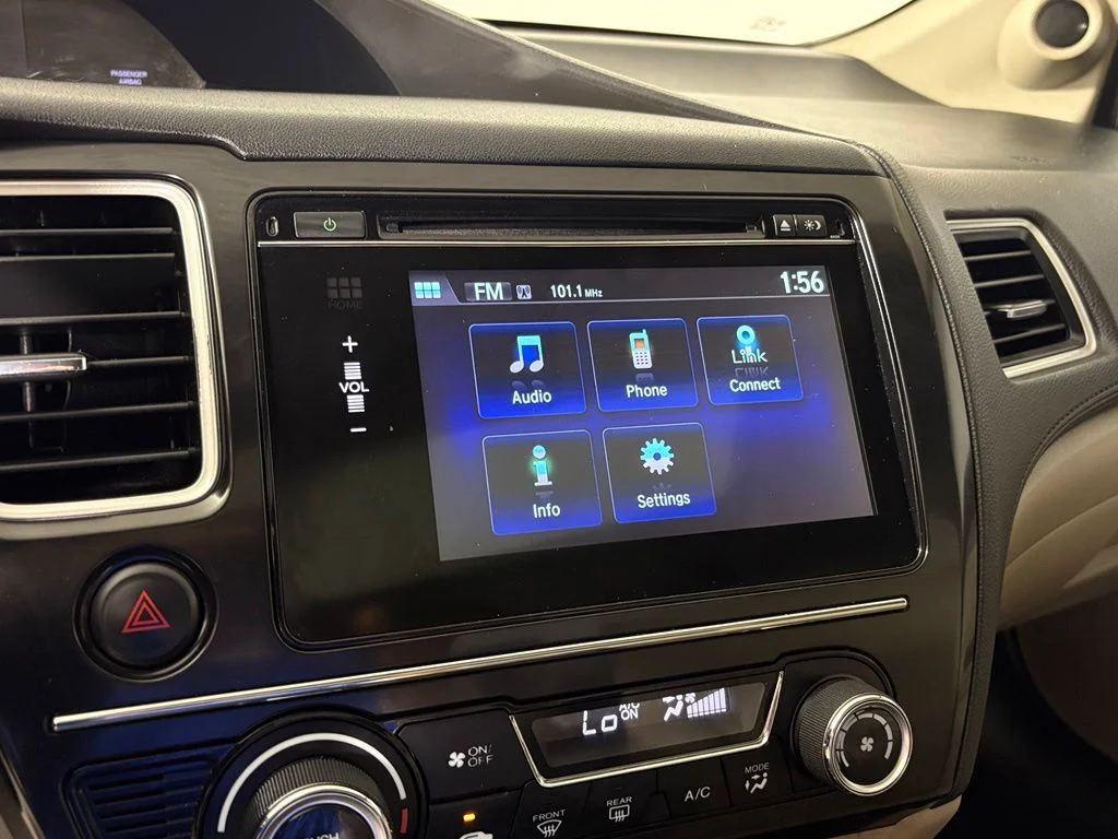 Used 2015  Honda EX image 27