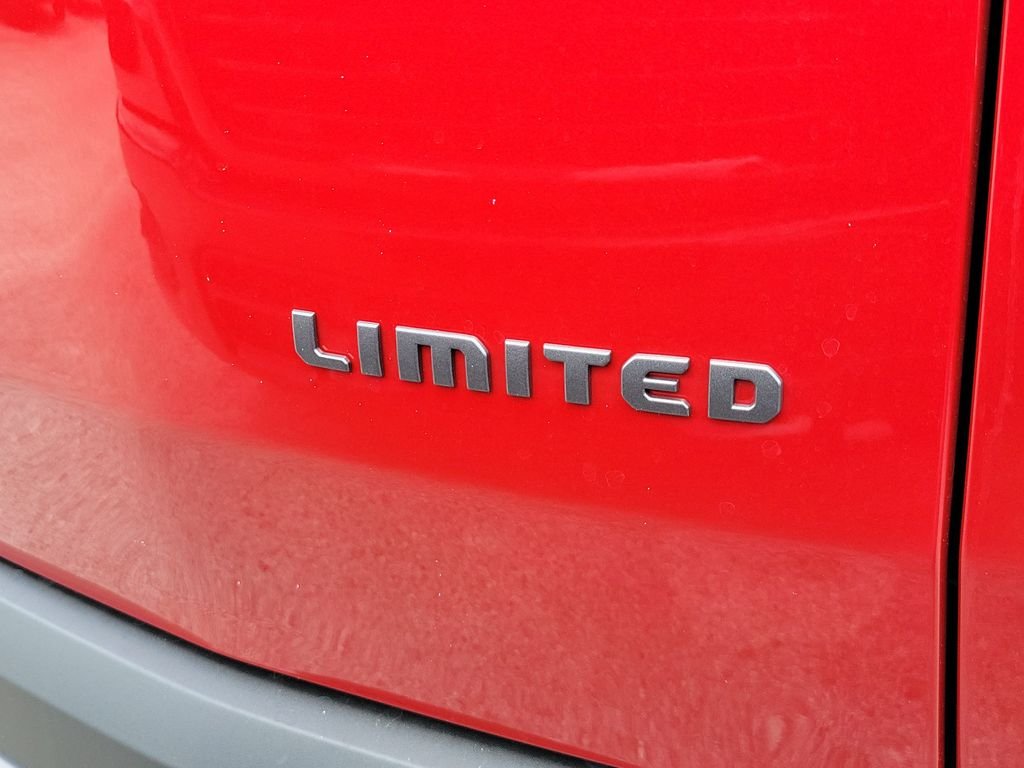 New 2026 Red Hot Pearl-Coat Exterior Paint Jeep Limited image 8