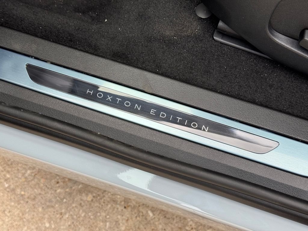 New 2026 Arroios Grey Land Rover  image 7