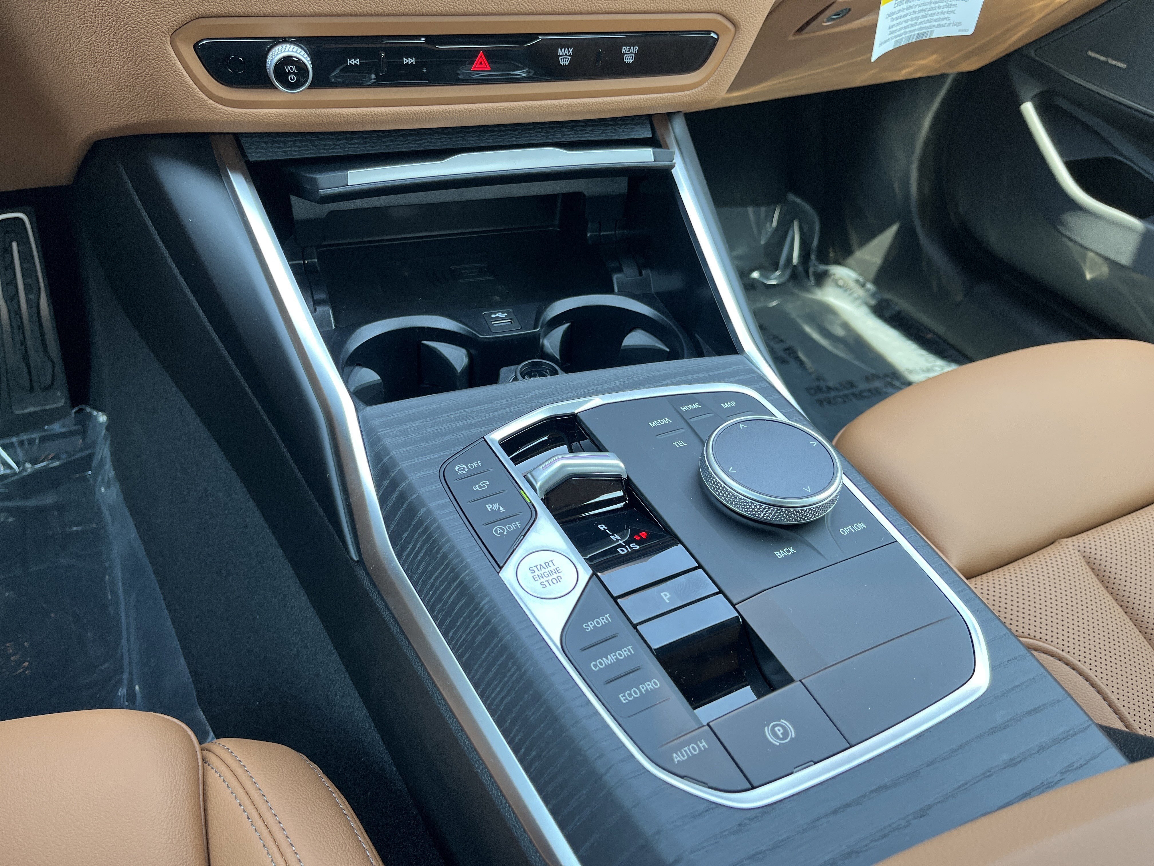 2025 BMW 3 Series 330i - Photo 12