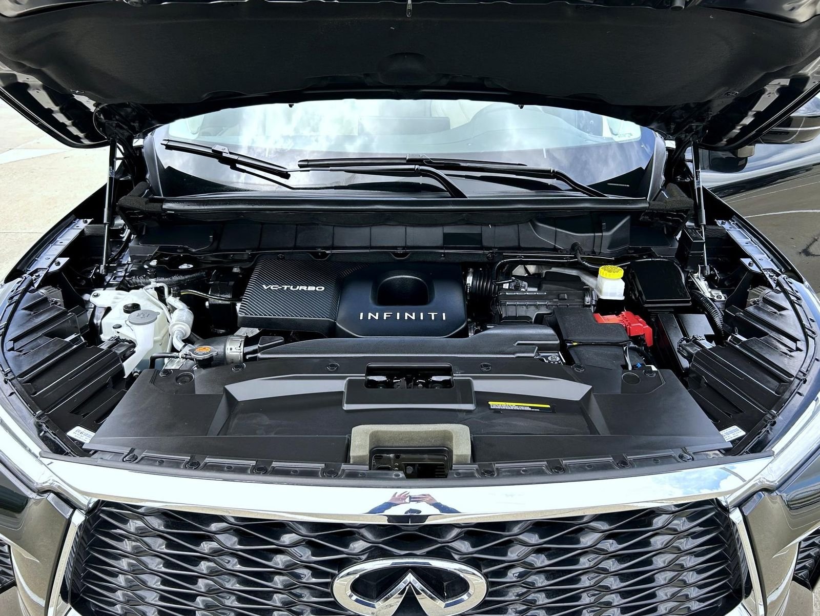Used 2025 Black INFINITI LUXE image 26