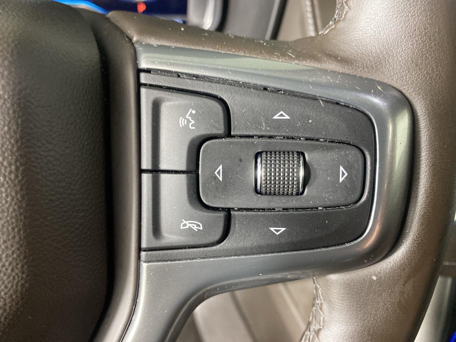 Used 2023 Summit White Chevrolet Z71 image 16