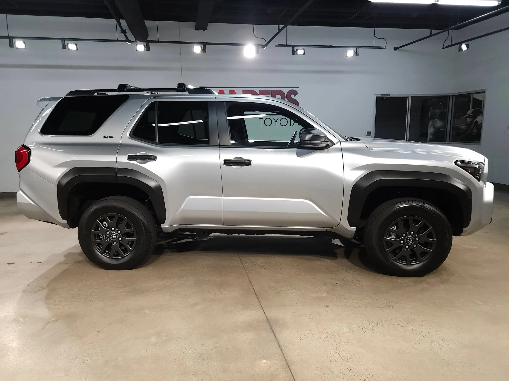 Used 2025 Cutting Edge Toyota SR5 image 8