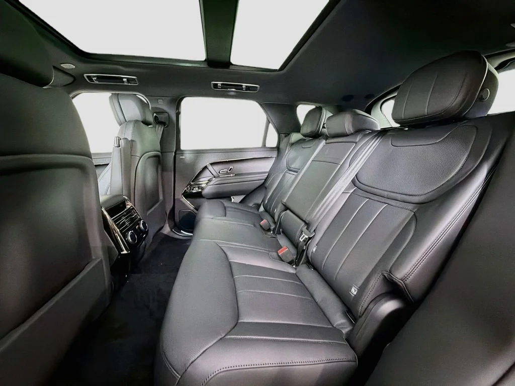New 2027 Carpathian Grey Land Rover Dynamic SE image 26