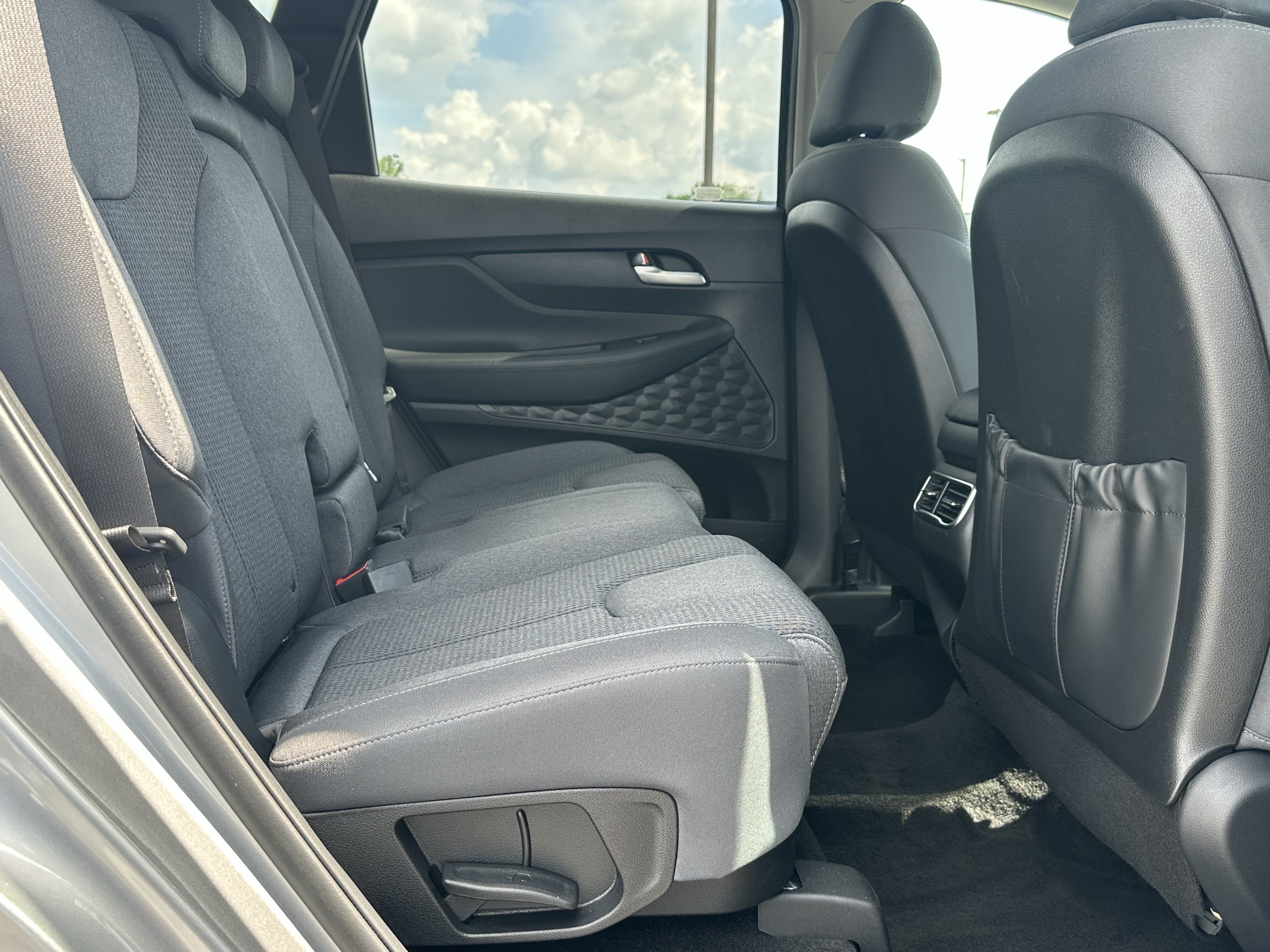Used 2023 Shimmering Silver Hyundai SEL image 15