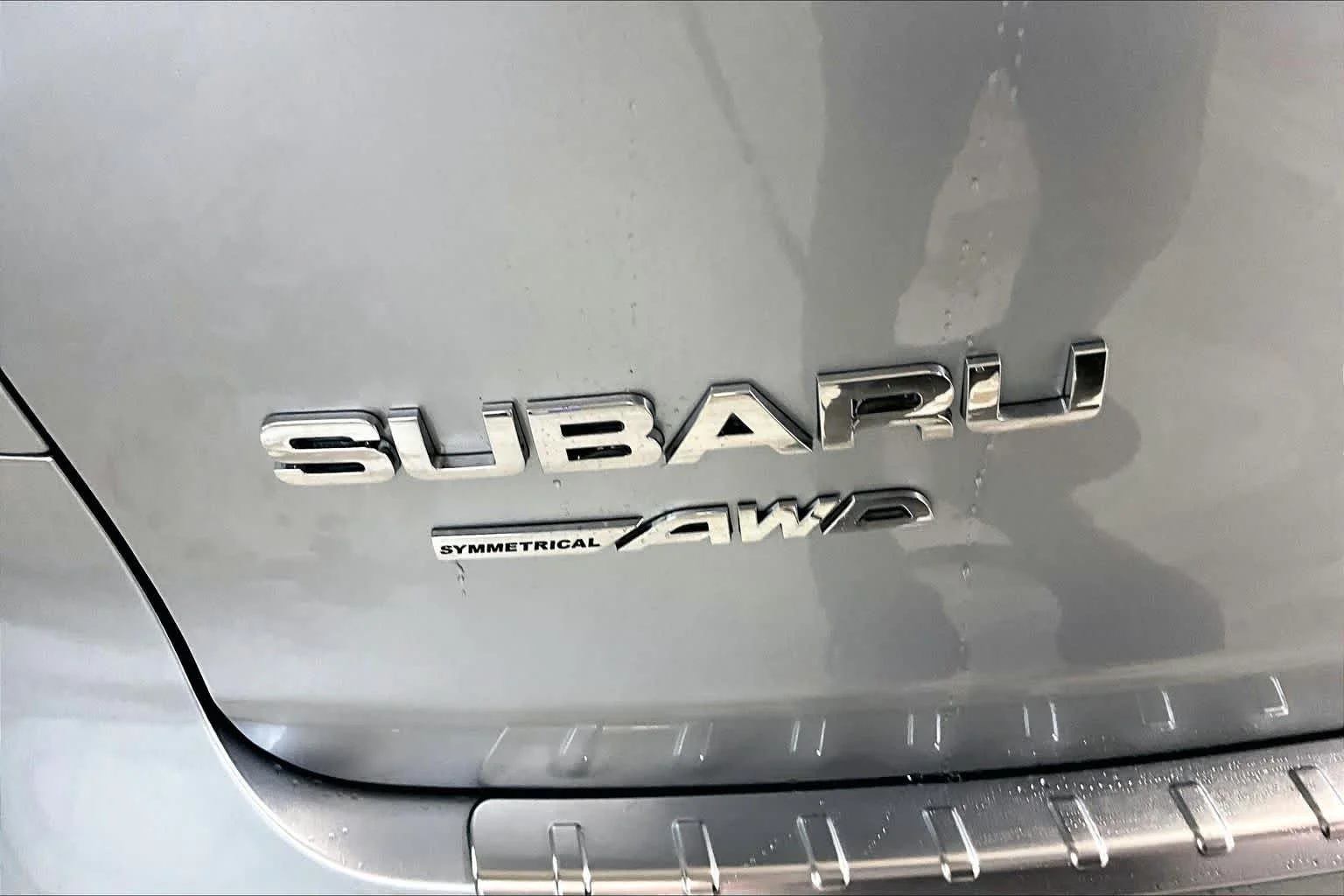 Used 2019 Ice Silver Metallic Subaru Limited image 29