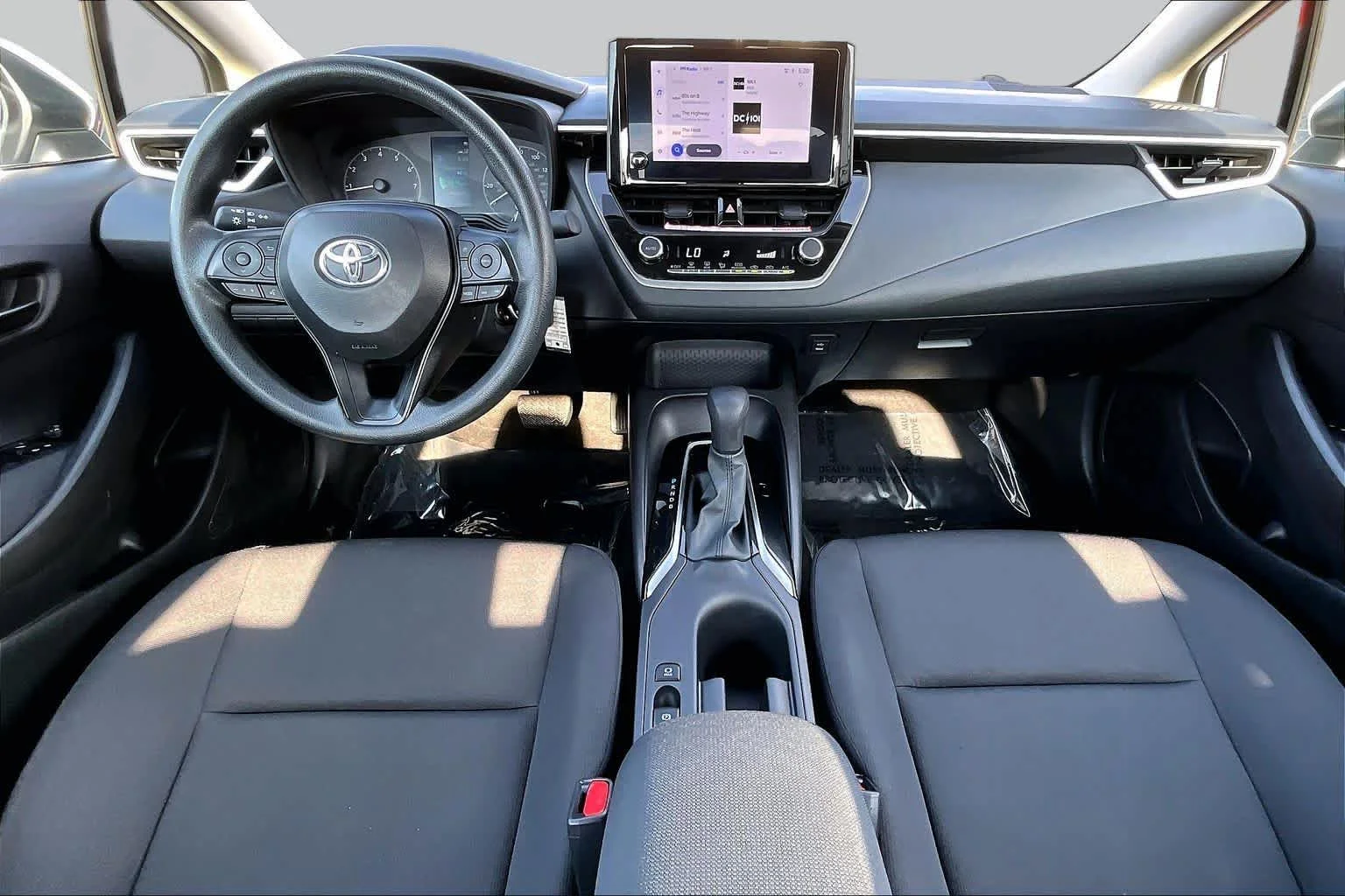 Used 2025 Wind Chill Pearl Toyota LE image 16