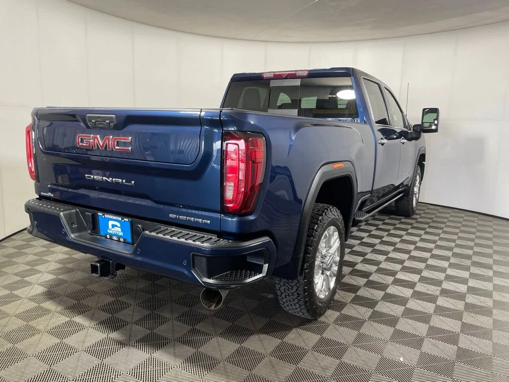 Used 2022 Blue GMC Denali image 8