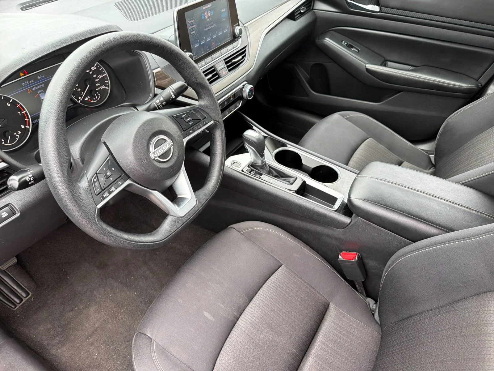 2024 Nissan Altima SV - Photo 9