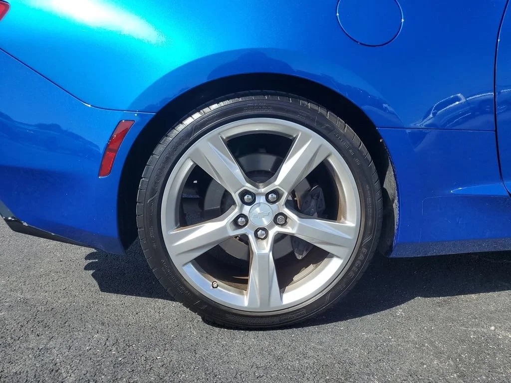 Certified Used 2017 HYPER BLUE METALLIC Chevrolet 2SS image 39