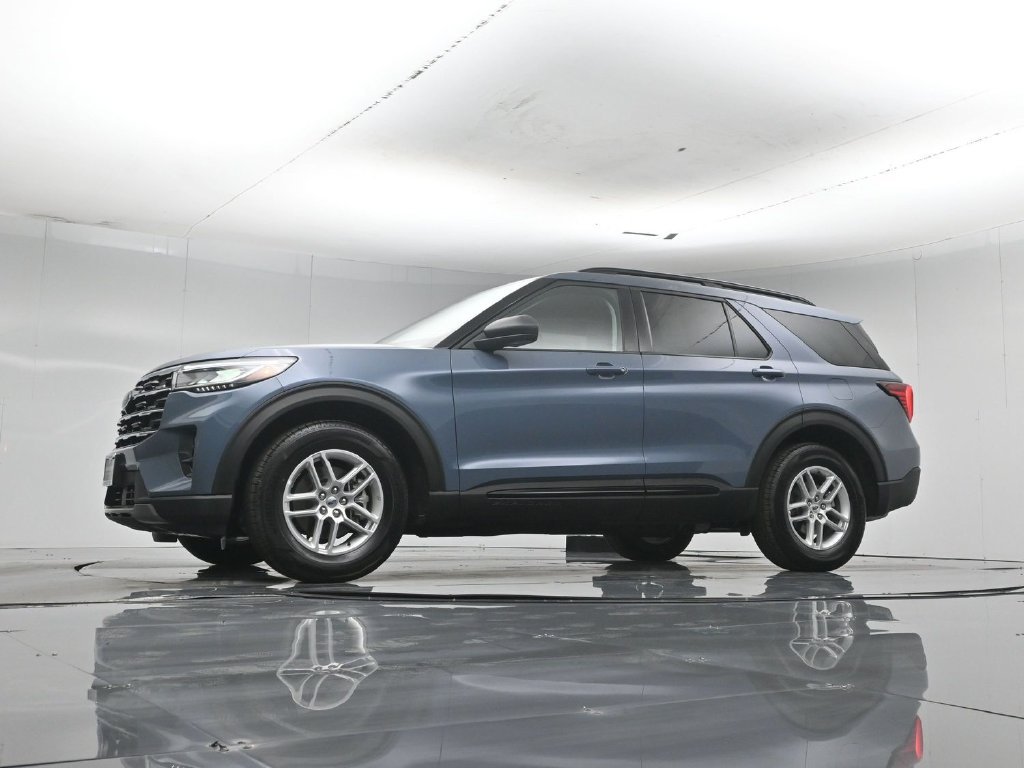 New 2026 Vapor Blue Metallic Ford Active image 49