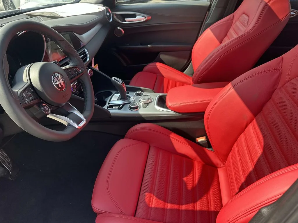 2026 Alfa Romeo Giulia Base - Photo 15