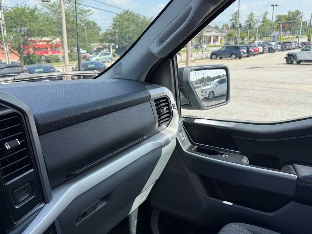 Used 2023 Blue Ford XLT image 23