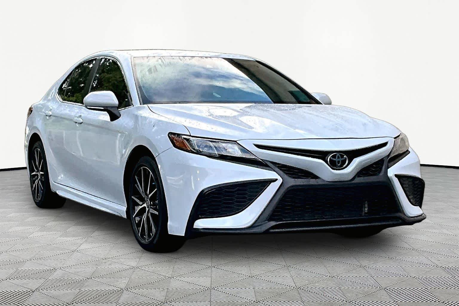 Used 2024 Ice Edge Toyota SE image 3