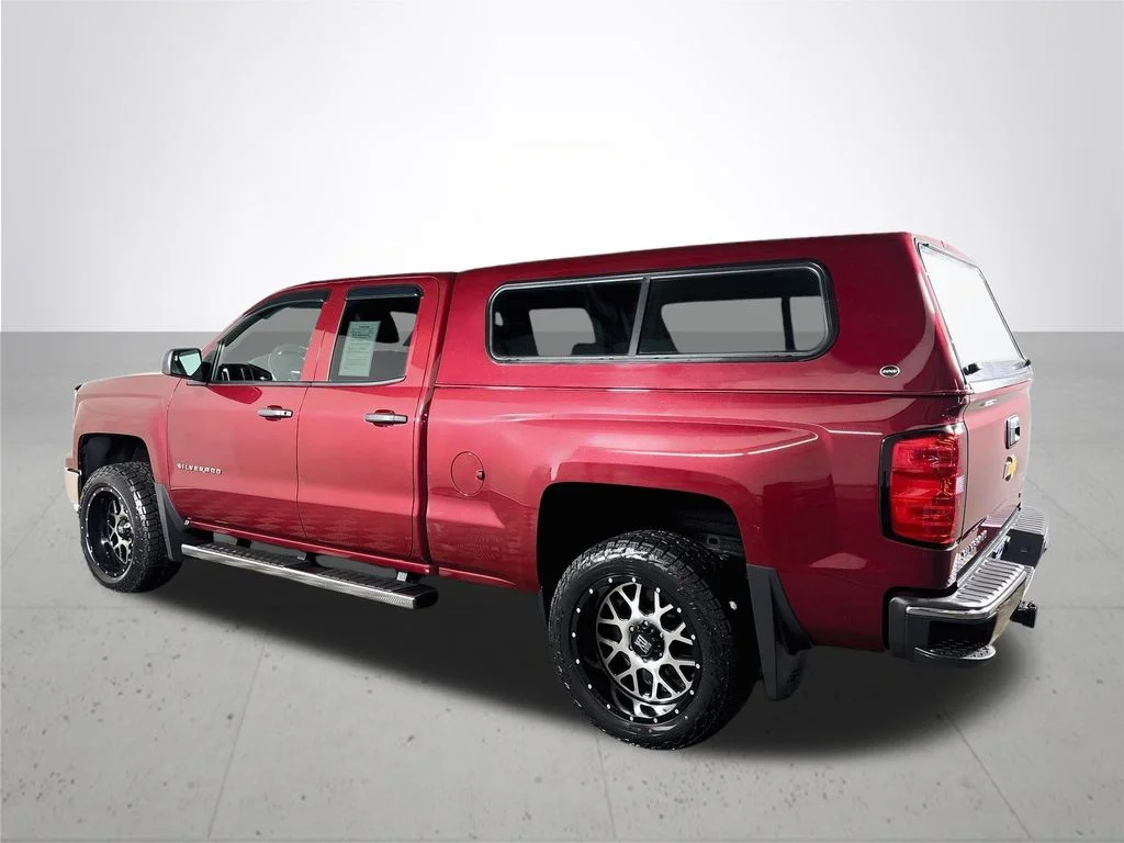 Used 2014 Red Chevrolet LT image 8