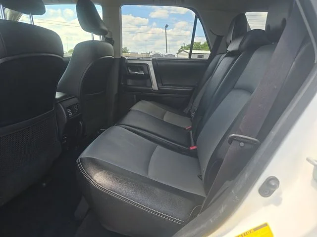 Used 2015 Super White Toyota SR5 Premium image 8