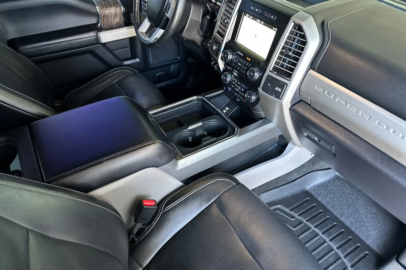 Used 2017 Ingot Silver Metallic Ford Lariat image 15