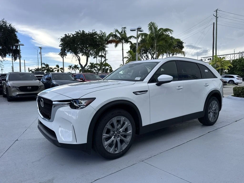 New 2026 White Mazda 3.3 Turbo Preferred AWD image 28