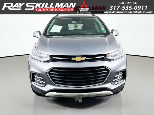 Used 2019 Gray Chevrolet LT image 2