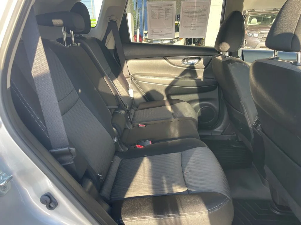 Used 2017 Brilliant Silver Nissan SV image 31