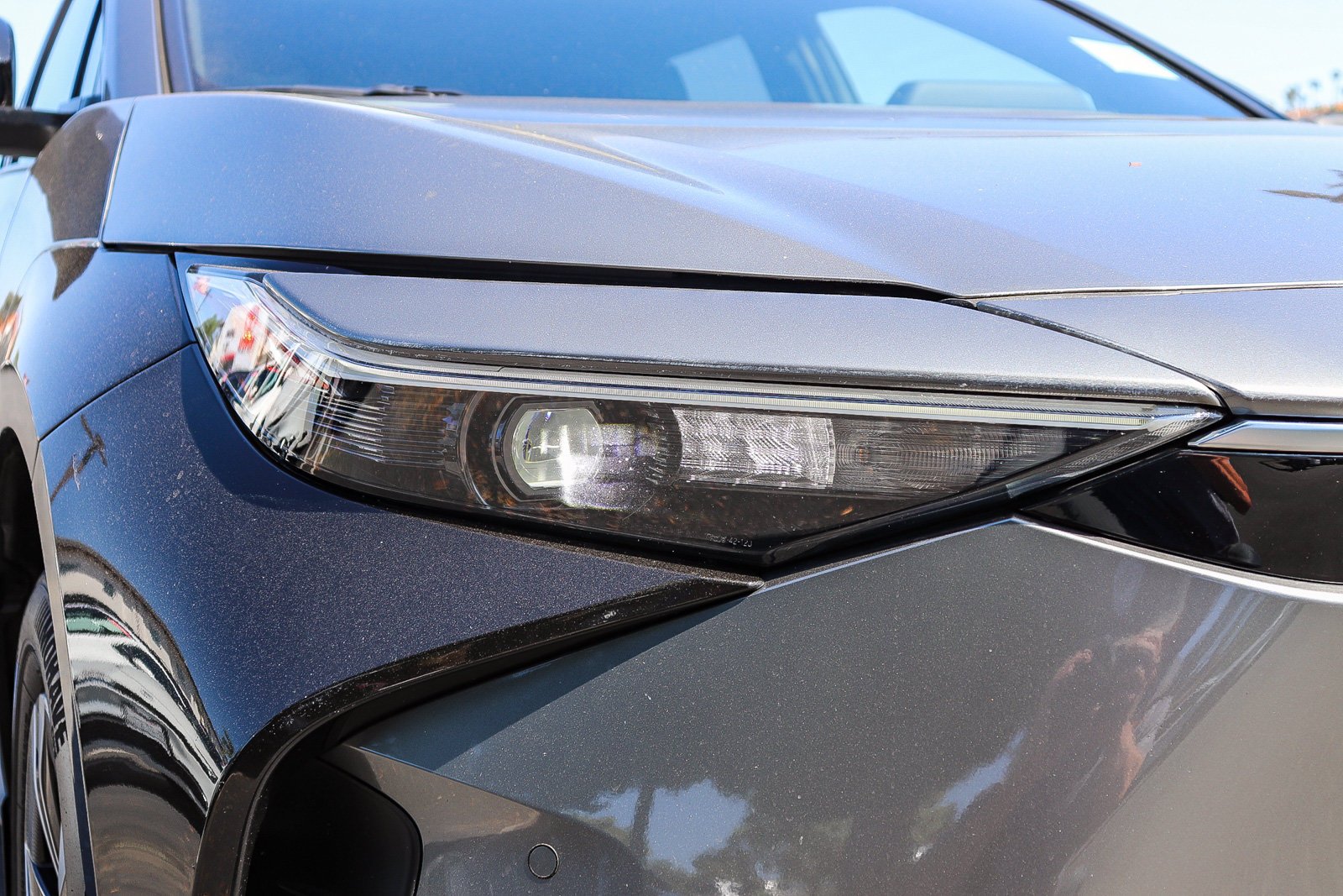 Used 2023  Toyota XLE image 4