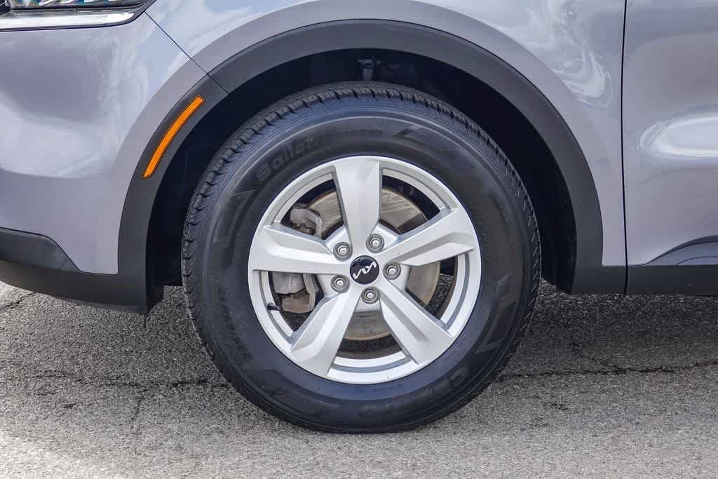 Certified Used 2022 Everlasting Silver Kia LX image 10