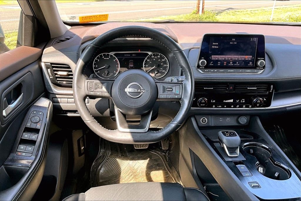 Used 2023 Silver Nissan SV image 5