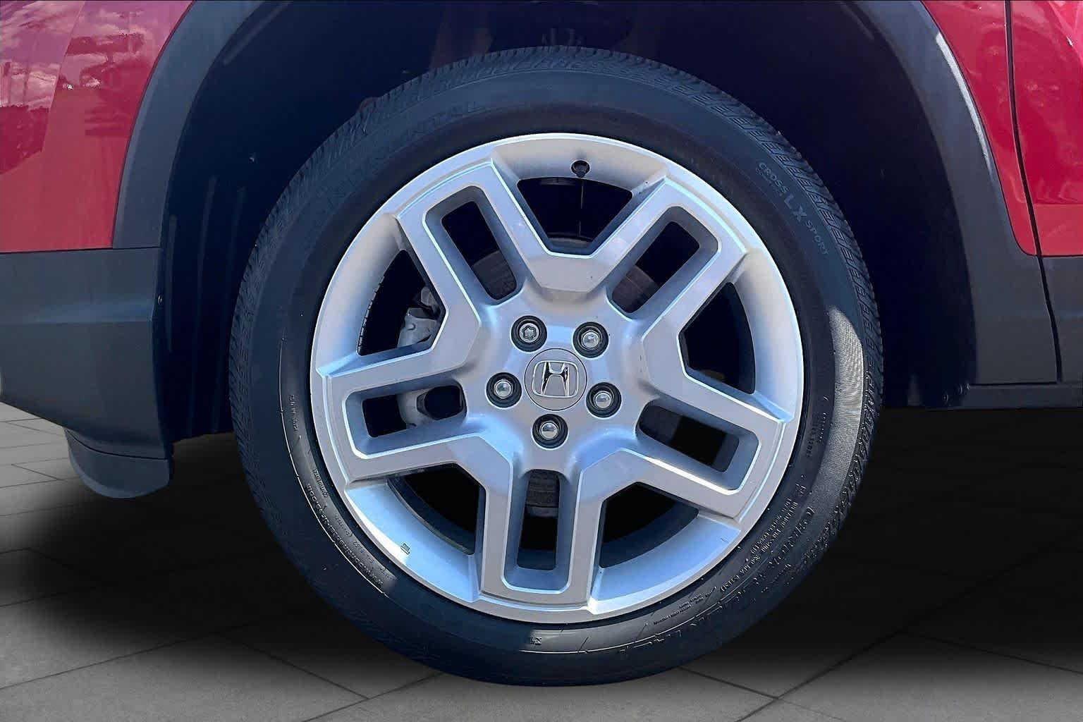 2024 Honda Passport EX-L - Photo 10