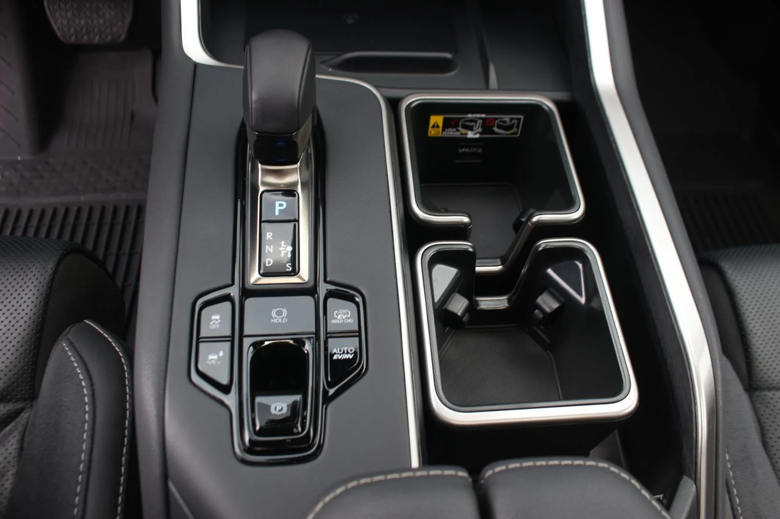 Used 2026 Silver Lexus TX 550h+ Luxury image 27