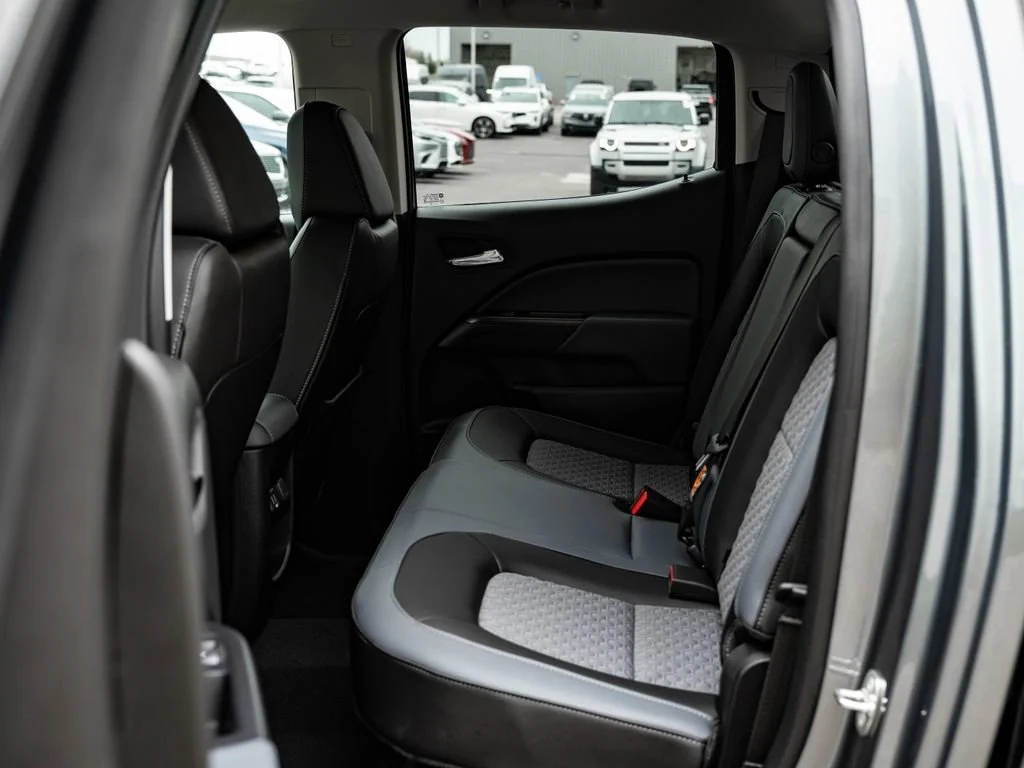 Used 2019 Satin Steel Metallic Chevrolet Z71 image 40