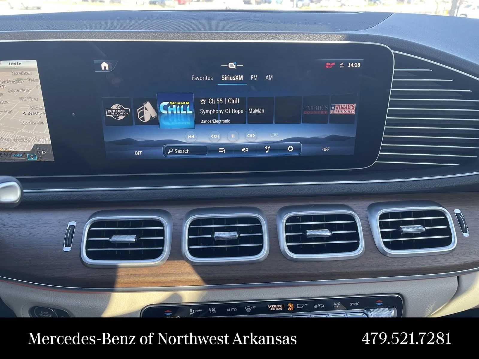 Used 2025  Mercedes-Benz  image 35