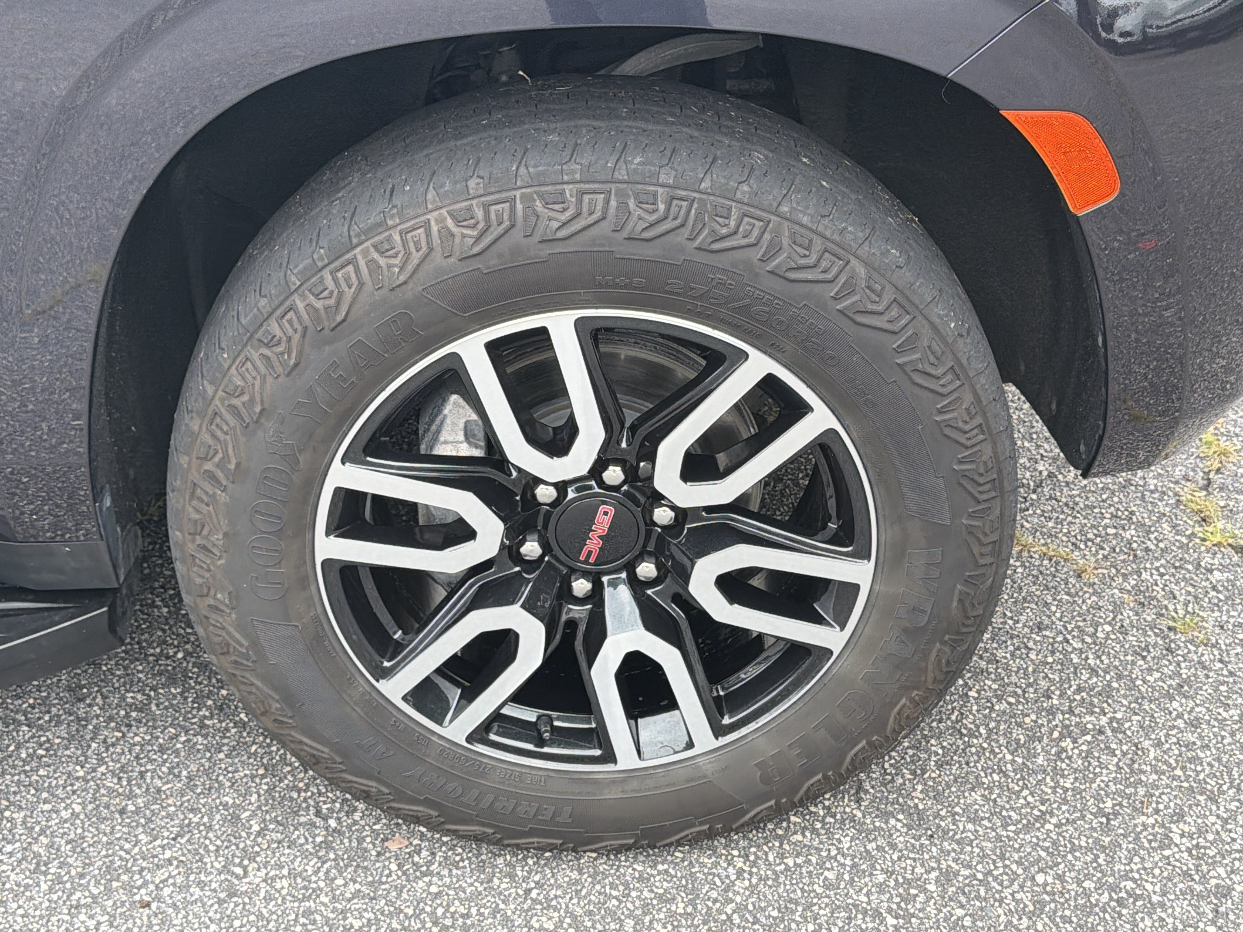 Used 2024 Titanium Rush Metallic GMC AT4 image 12